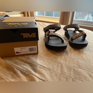 Women’s Teva Sandals-Wedge